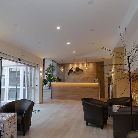 Oazis Hotel*** Надьканіжа Екстер'єр фото