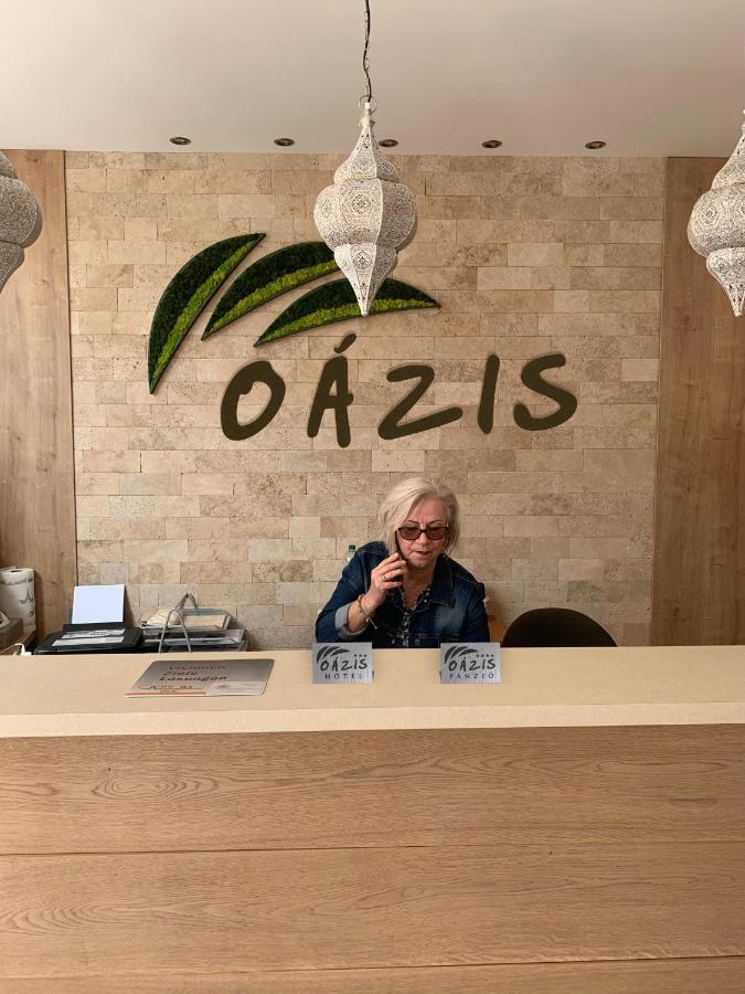 Oazis Hotel*** Надьканіжа Екстер'єр фото