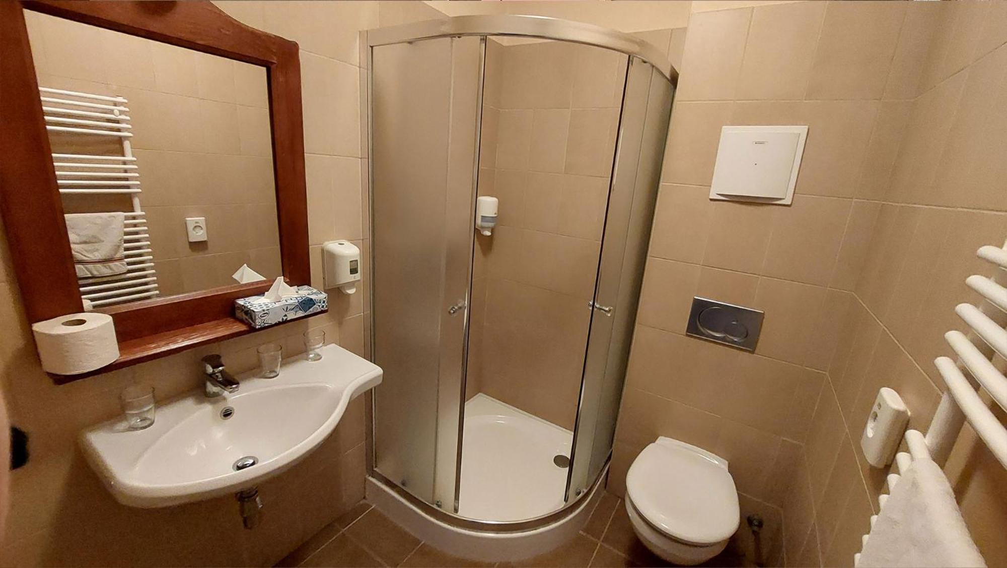 Oazis Hotel*** Надьканіжа Екстер'єр фото