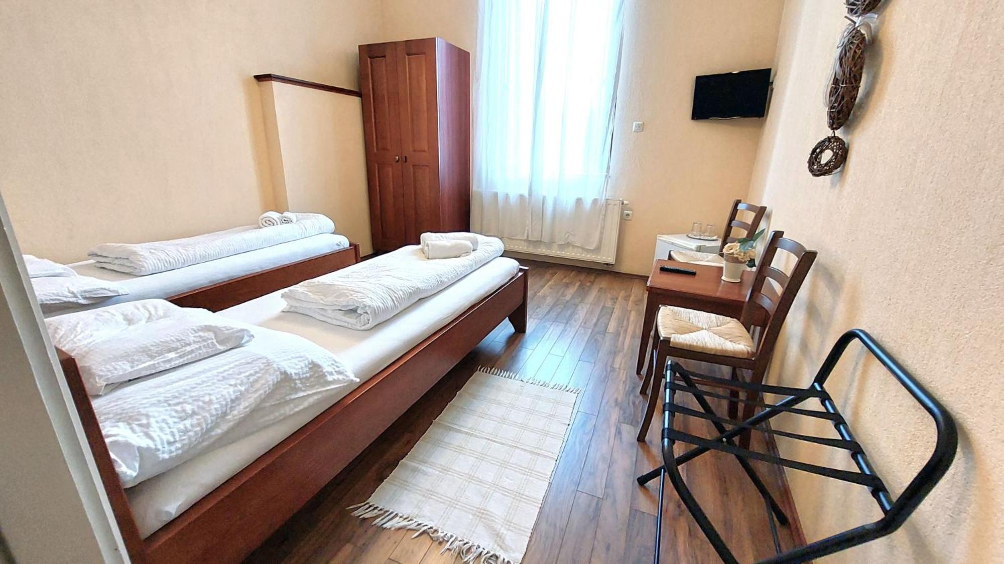 Oazis Hotel*** Надьканіжа Екстер'єр фото